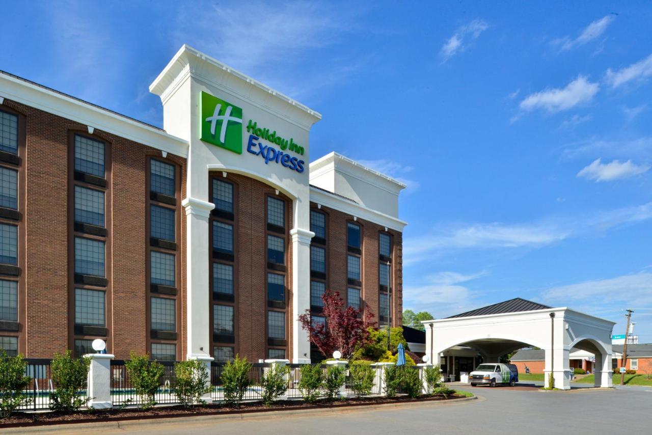 Holiday Inn Express Winston-Salem Medical Ctr Area Εξωτερικό φωτογραφία