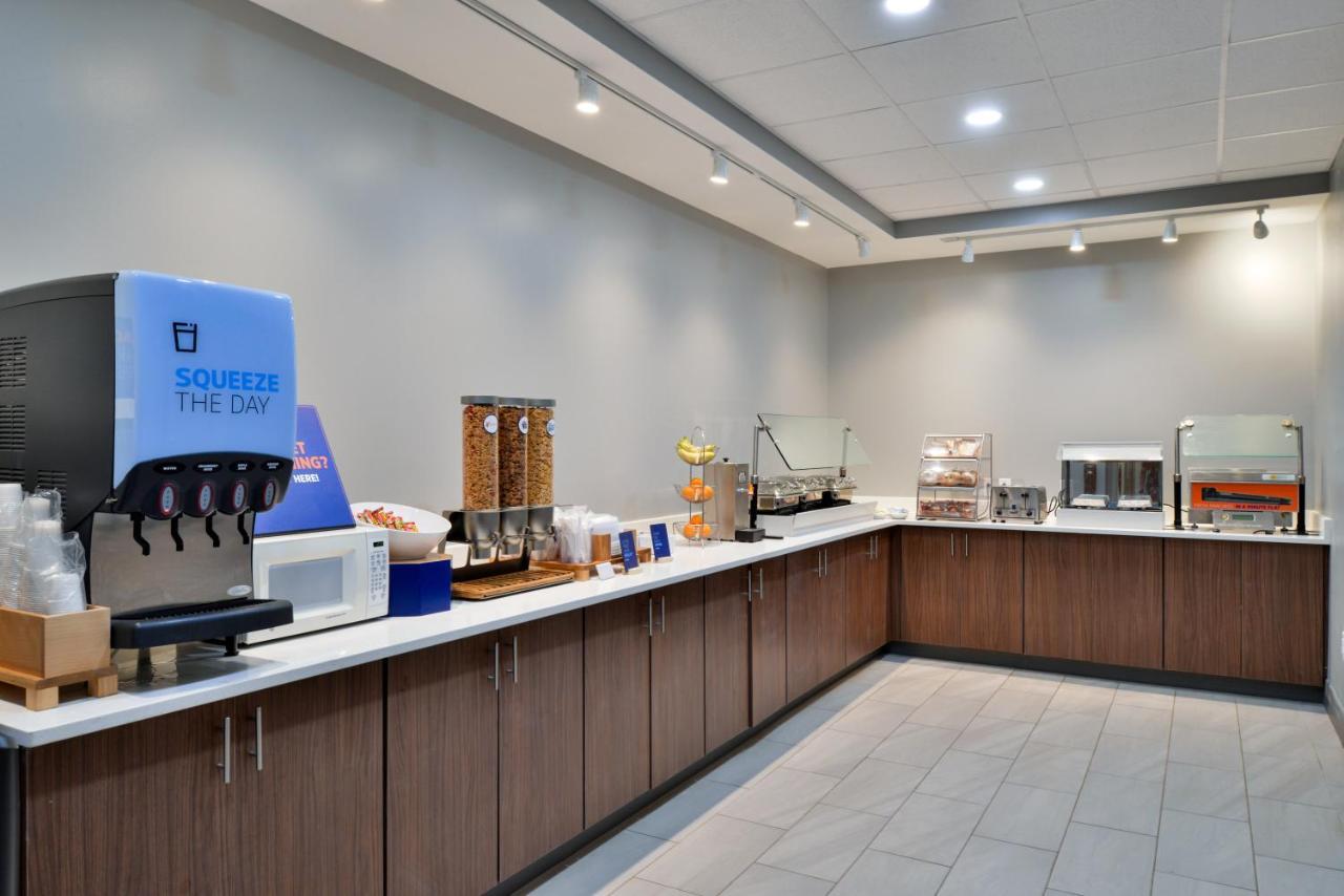 Holiday Inn Express Winston-Salem Medical Ctr Area Εξωτερικό φωτογραφία