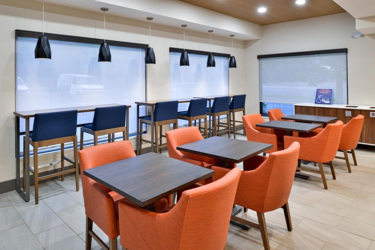 Holiday Inn Express Winston-Salem Medical Ctr Area Εξωτερικό φωτογραφία