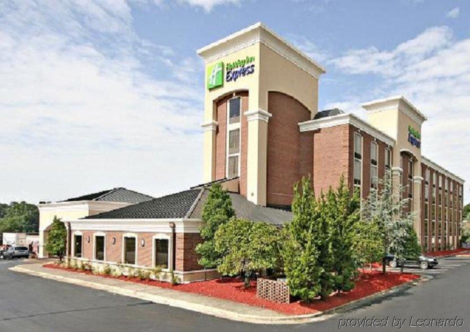 Holiday Inn Express Winston-Salem Medical Ctr Area Εξωτερικό φωτογραφία