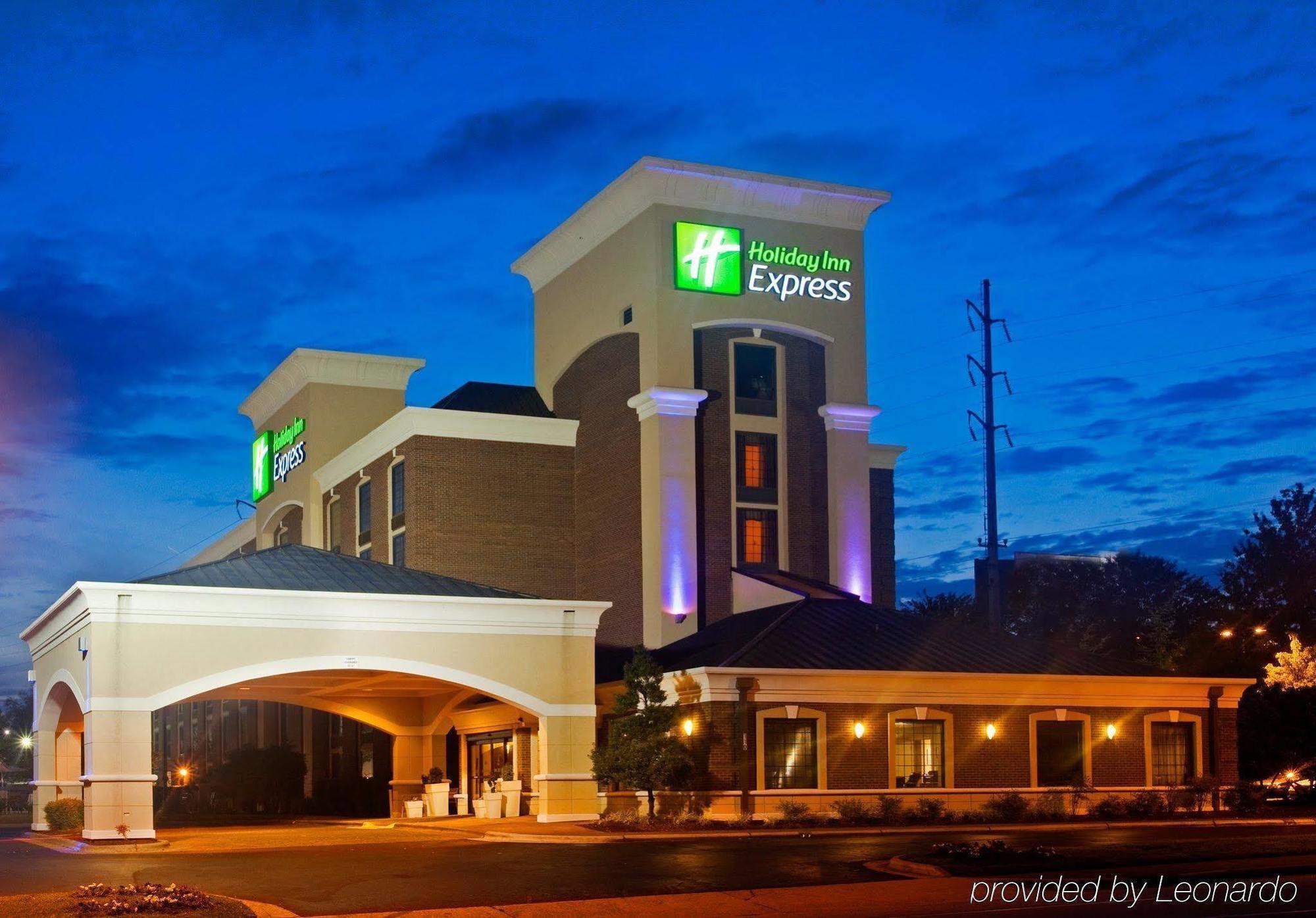 Holiday Inn Express Winston-Salem Medical Ctr Area Εξωτερικό φωτογραφία