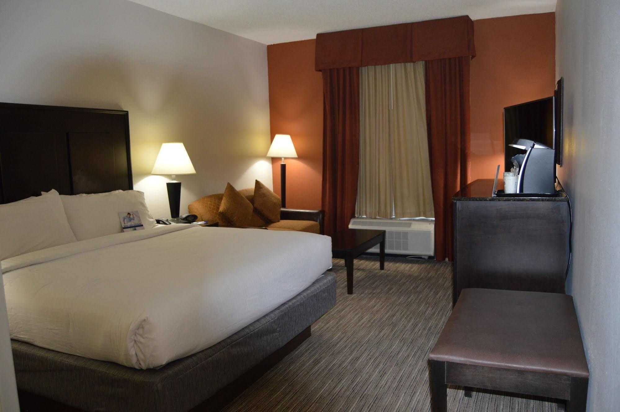 Holiday Inn Express Winston-Salem Medical Ctr Area Εξωτερικό φωτογραφία