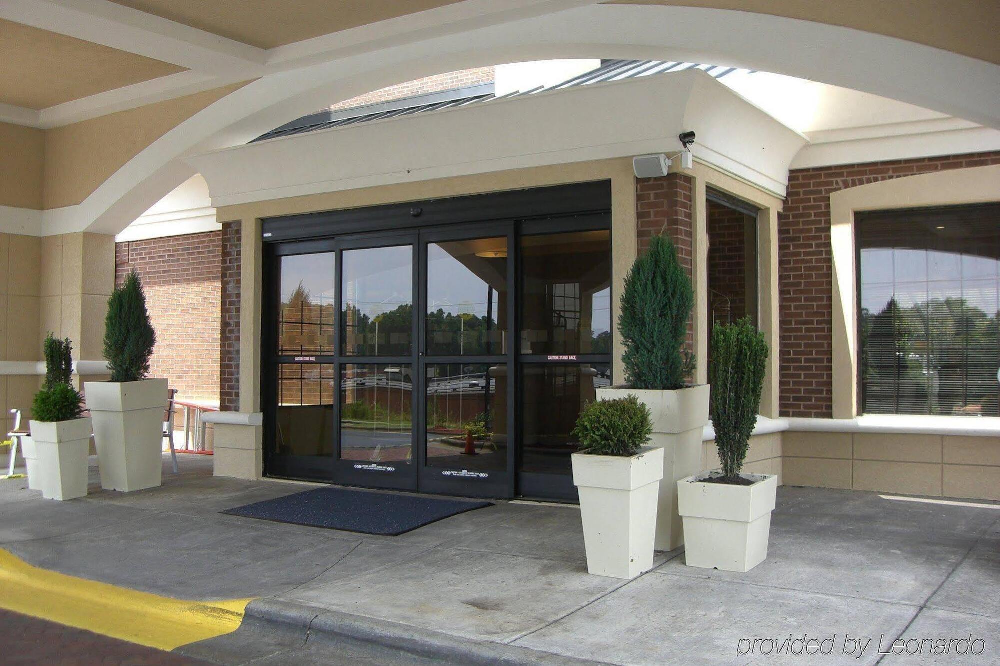 Holiday Inn Express Winston-Salem Medical Ctr Area Εξωτερικό φωτογραφία
